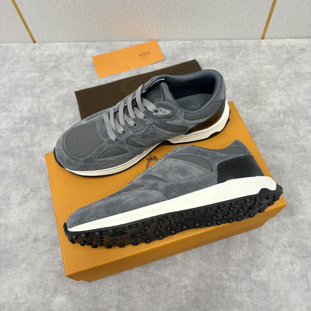 💋💍TOD*S 托德-斯 男士新品休闲运动鞋 官方 7,900 多种材质拼接撞色设计 本款运动休闲鞋糅合