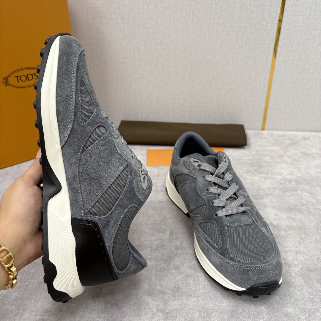 💋💍TOD*S 托德-斯 男士新品休闲运动鞋 官方 7,900 多种材质拼接撞色设计 本款运动休闲鞋糅合