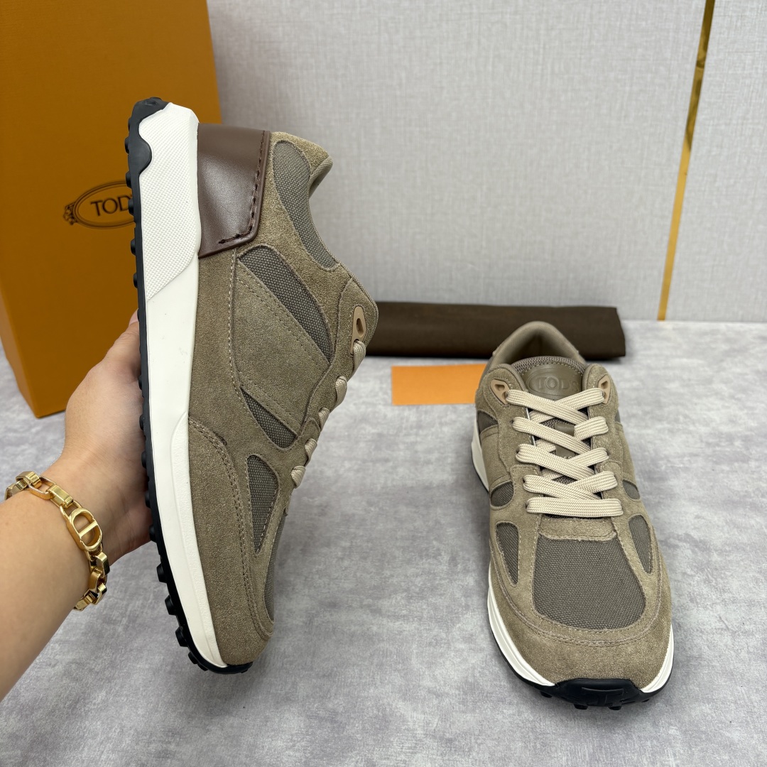 💋💍TOD*S 托德-斯 男士新品休闲运动鞋 官方 7,900 多种材质拼接撞色设计 本款运动休闲鞋糅合