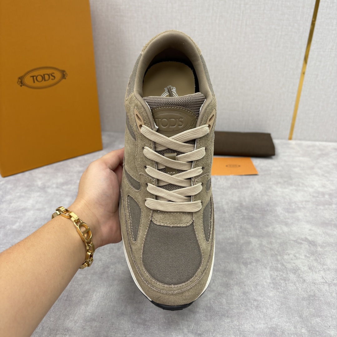💋💍TOD*S 托德-斯 男士新品休闲运动鞋 官方 7,900 多种材质拼接撞色设计 本款运动休闲鞋糅合