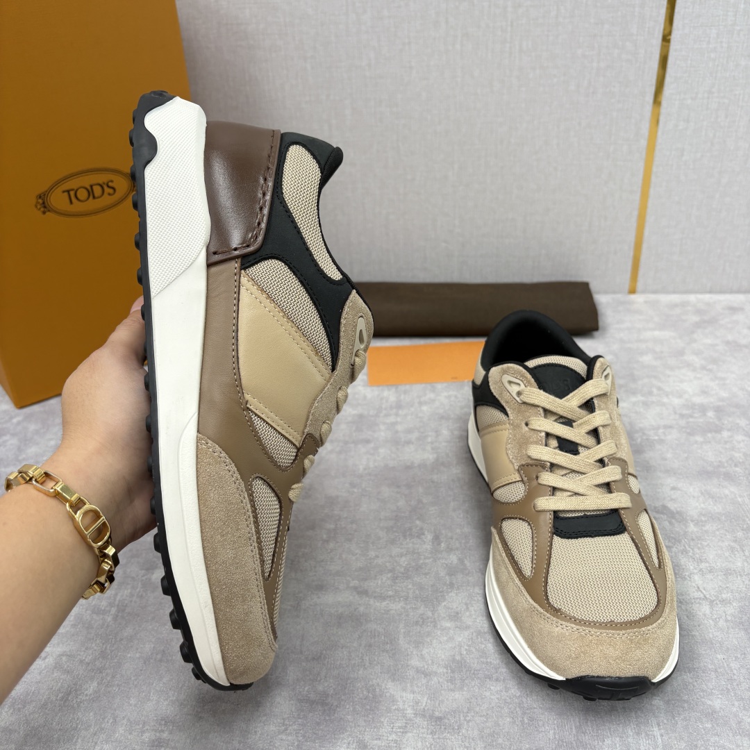 💋💍TOD*S 托德-斯 男士新品休闲运动鞋 官方 7,900 多种材质拼接撞色设计 本款运动休闲鞋糅合