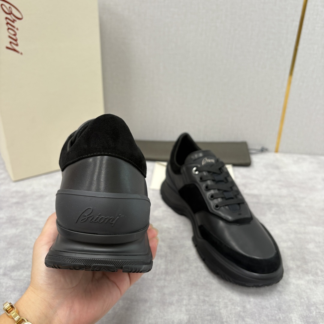 💋💍 Brion* (布里-奥尼) 男士新款休闲运动鞋跑鞋 意式奢华与运动风尚的优雅融合 该品牌于194