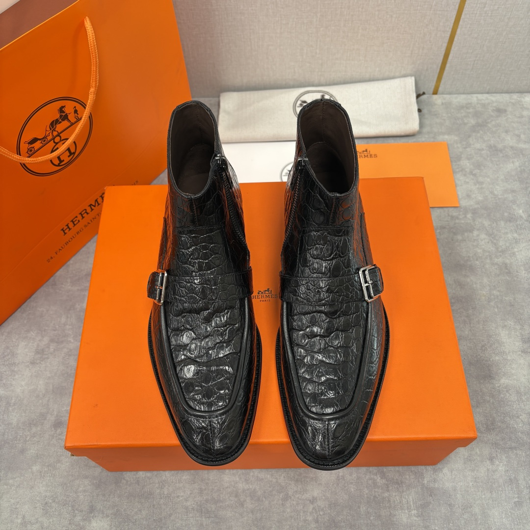 💋💍H家新品 爱马-仕 Hermè*s 鳄鱼纹男士短靴皮靴 奢华匠艺与绅士格调的巅峰融合 精选进口鳄鱼纹
