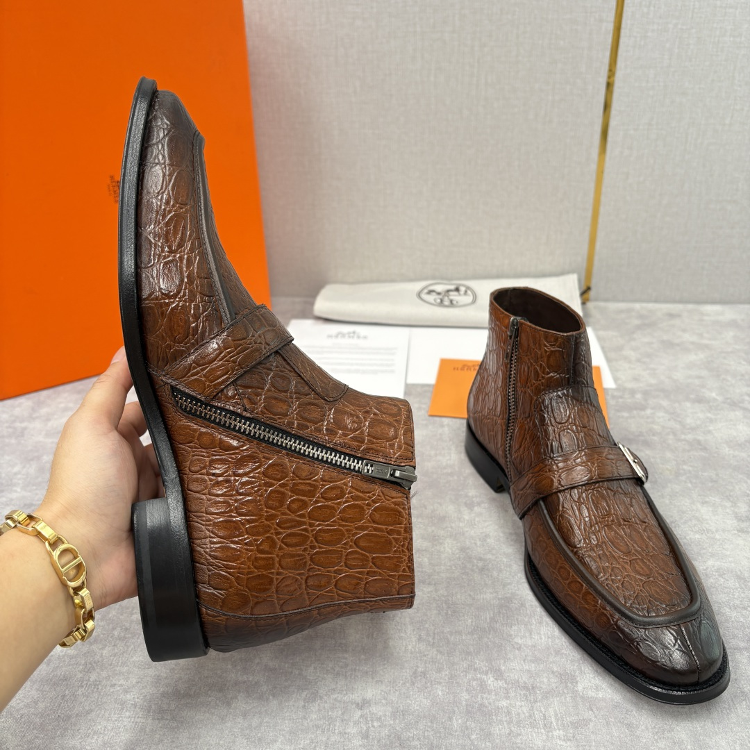💋💍H家新品 爱马-仕 Hermè*s 鳄鱼纹男士短靴皮靴 奢华匠艺与绅士格调的巅峰融合 精选进口鳄鱼纹