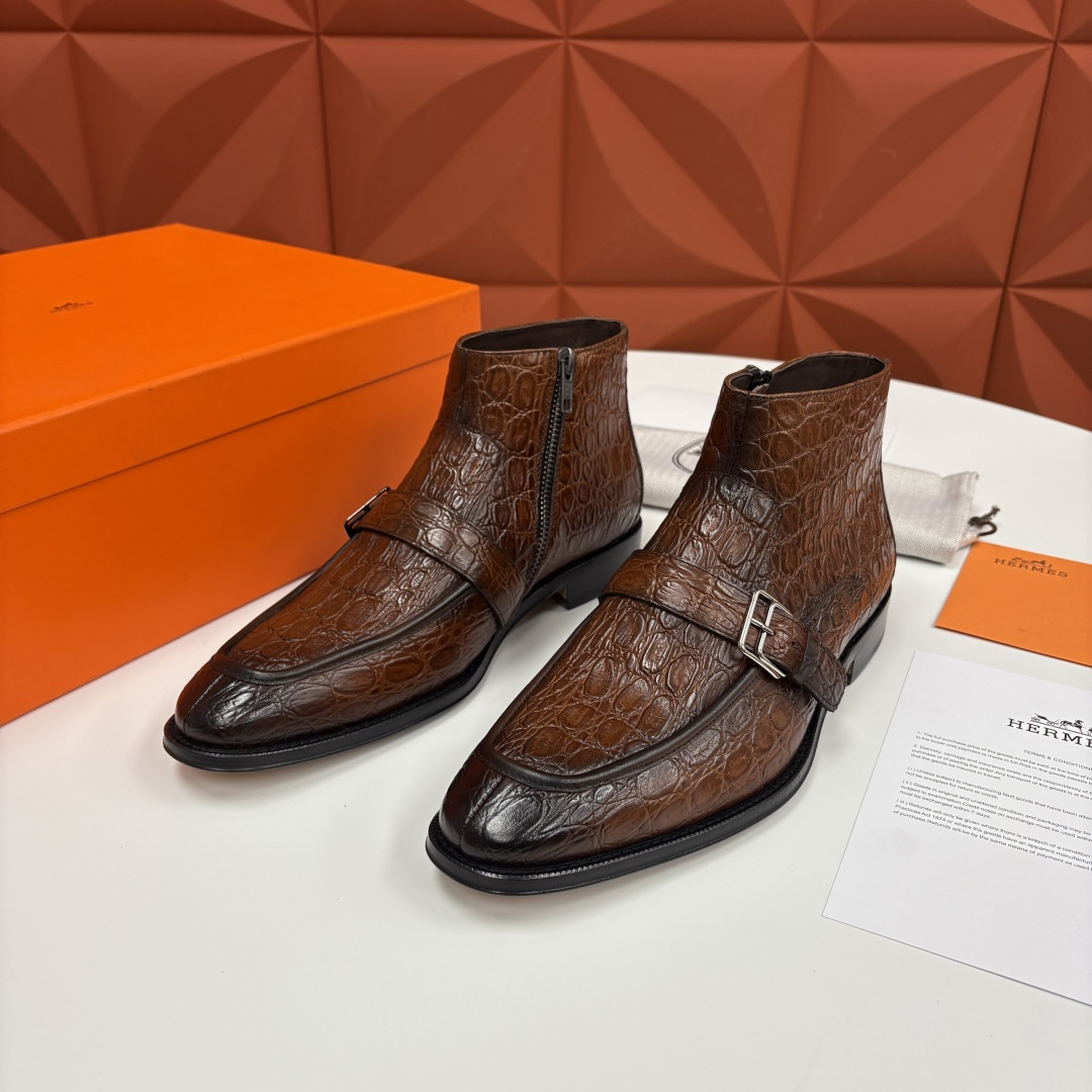💋💍H家新品 爱马-仕 Hermè*s 鳄鱼纹男士短靴皮靴 奢华匠艺与绅士格调的巅峰融合 精选进口鳄鱼纹