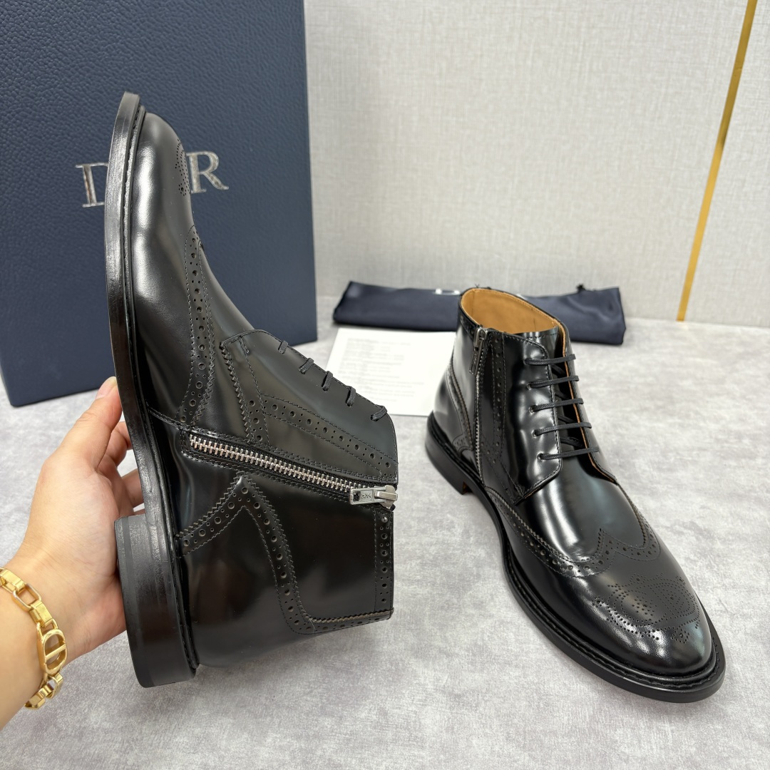 💋💍CD家新品 Dio*r 迪-奥 男士布洛克短靴 中帮皮靴 法式奢华与英伦雅痞的跨界杰作 高定基因邂逅