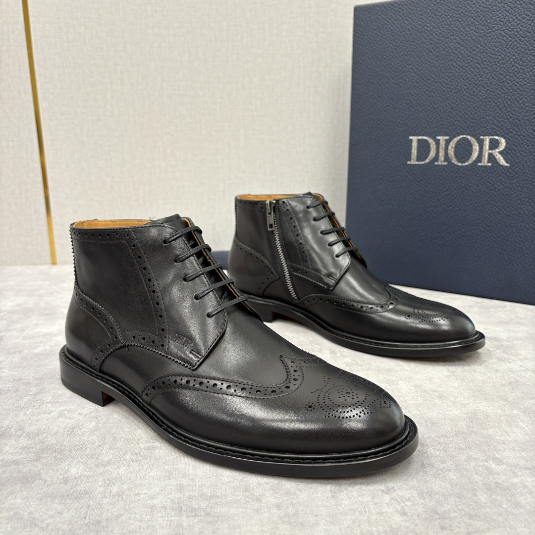 💋💍CD家新品 Dio*r 迪-奥 男士布洛克短靴 中帮皮靴 法式奢华与英伦雅痞的跨界杰作 高定基因邂逅