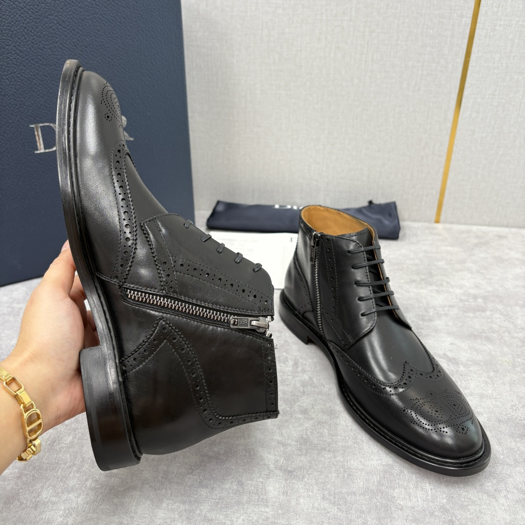 💋💍CD家新品 Dio*r 迪-奥 男士布洛克短靴 中帮皮靴 法式奢华与英伦雅痞的跨界杰作 高定基因邂逅