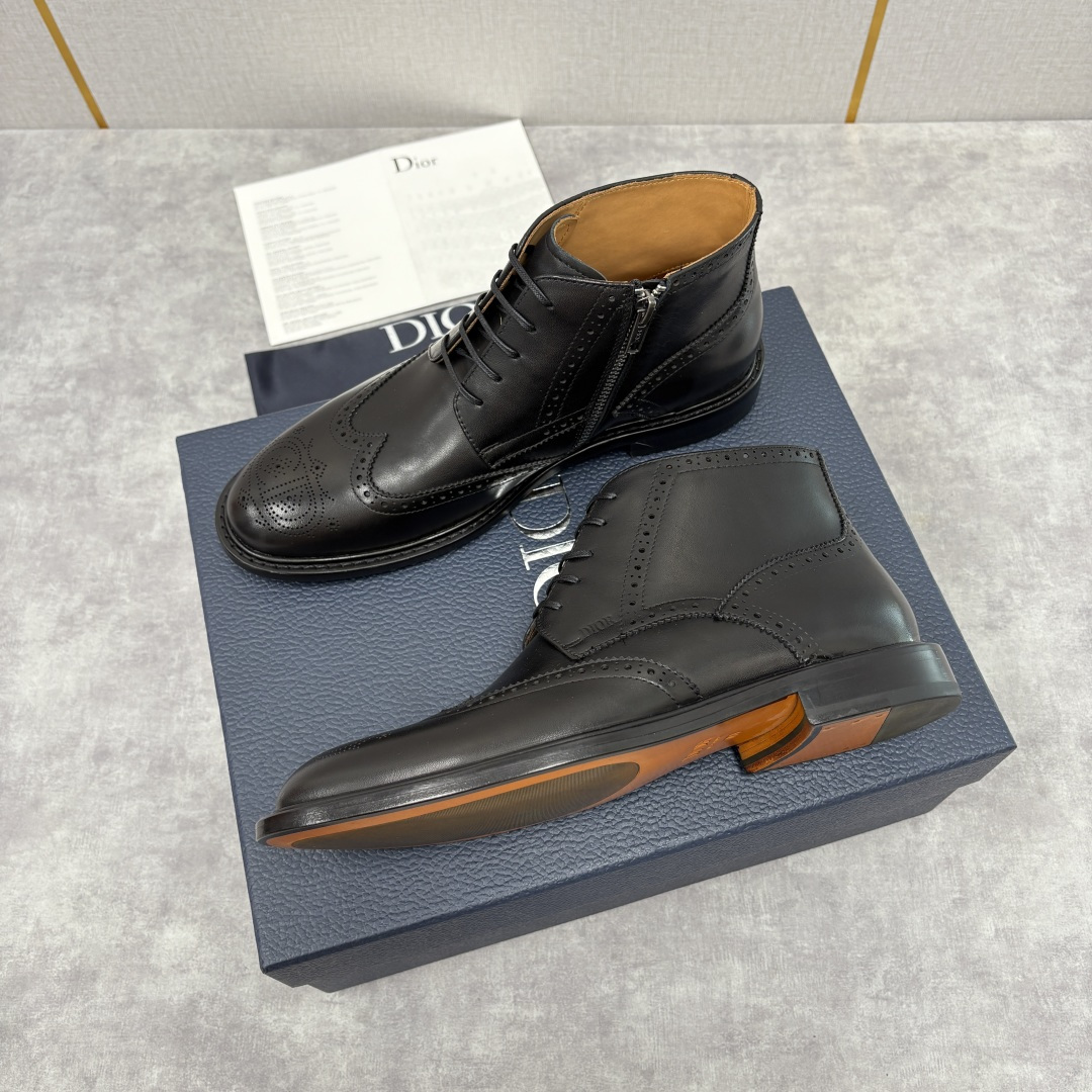 💋💍CD家新品 Dio*r 迪-奥 男士布洛克短靴 中帮皮靴 法式奢华与英伦雅痞的跨界杰作 高定基因邂逅