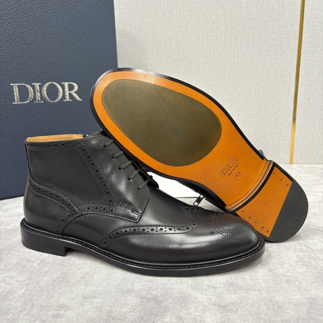 💋💍CD家新品 Dio*r 迪-奥 男士布洛克短靴 中帮皮靴 法式奢华与英伦雅痞的跨界杰作 高定基因邂逅