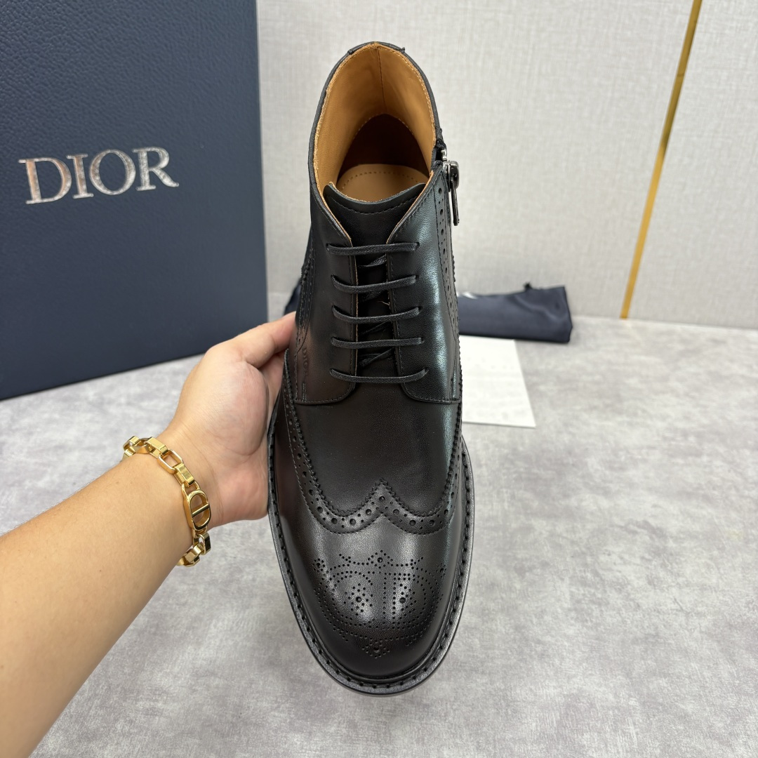 💋💍CD家新品 Dio*r 迪-奥 男士布洛克短靴 中帮皮靴 法式奢华与英伦雅痞的跨界杰作 高定基因邂逅