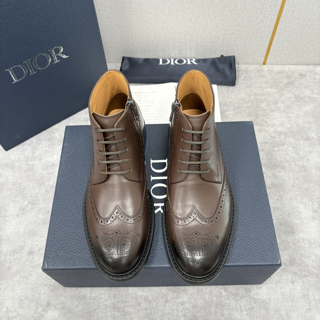 💋💍CD家新品 Dio*r 迪-奥 男士布洛克短靴 中帮皮靴 法式奢华与英伦雅痞的跨界杰作 高定基因邂逅