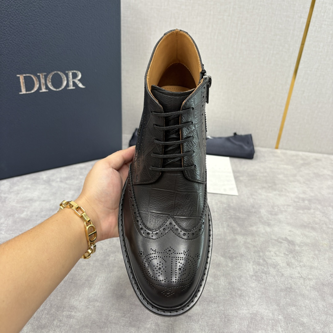 💋💍CD家新品 Dio*r 迪-奥 男士布洛克短靴 中帮皮靴 法式奢华与英伦雅痞的跨界杰作 高定基因邂逅