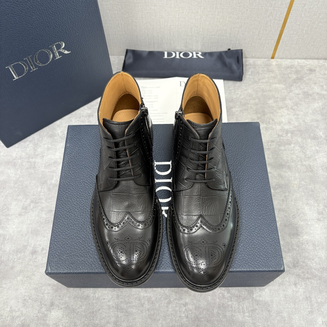 💋💍CD家新品 Dio*r 迪-奥 男士布洛克短靴 中帮皮靴 法式奢华与英伦雅痞的跨界杰作 高定基因邂逅
