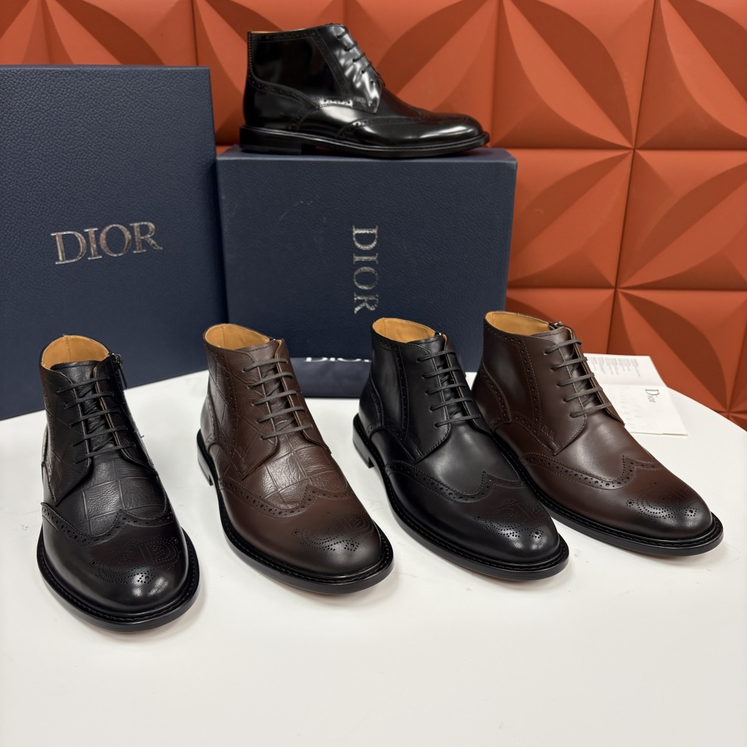 💋💍CD家新品 Dio*r 迪-奥 男士布洛克短靴 中帮皮靴 法式奢华与英伦雅痞的跨界杰作 高定基因邂逅