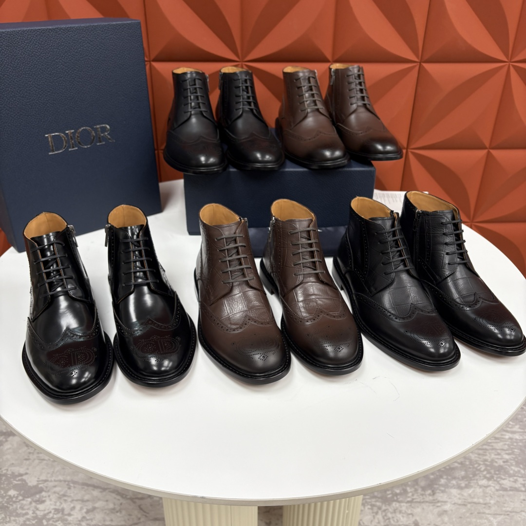 💋💍CD家新品 Dio*r 迪-奥 男士布洛克短靴 中帮皮靴 法式奢华与英伦雅痞的跨界杰作 高定基因邂逅