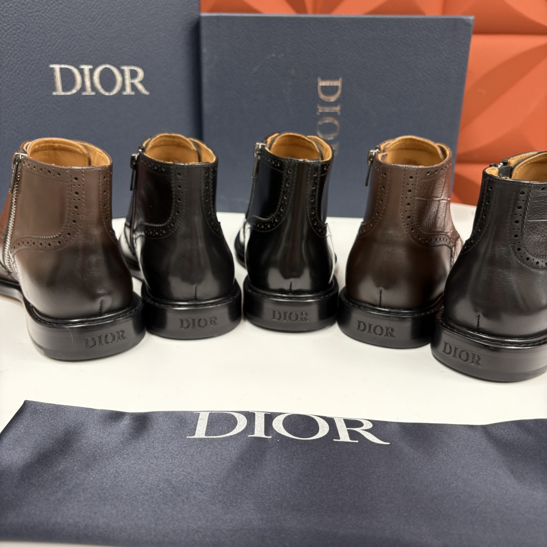 💋💍CD家新品 Dio*r 迪-奥 男士布洛克短靴 中帮皮靴 法式奢华与英伦雅痞的跨界杰作 高定基因邂逅