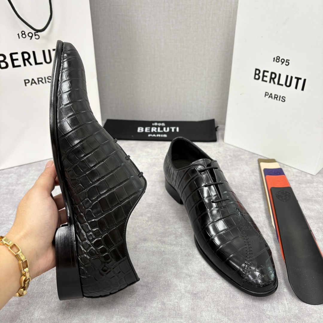💋💍Berlut* 布鲁提 新款男士手工擦色正装皮鞋上新🆕 奢华与匠心的完美融合。甄选优质进口鳄鱼🐊压纹