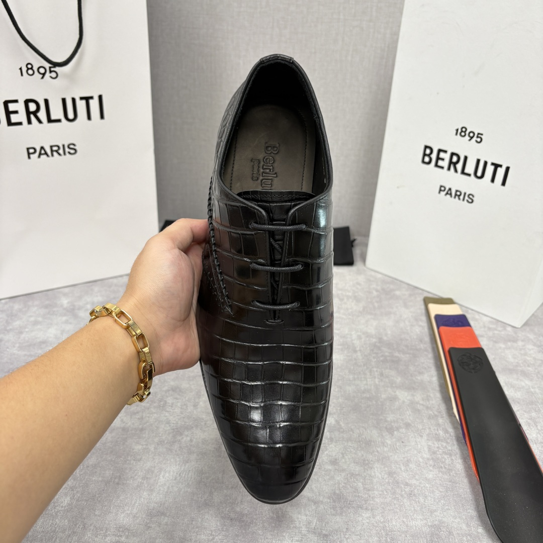 💋💍Berlut* 布鲁提 新款男士手工擦色正装皮鞋上新🆕 奢华与匠心的完美融合。甄选优质进口鳄鱼🐊压纹