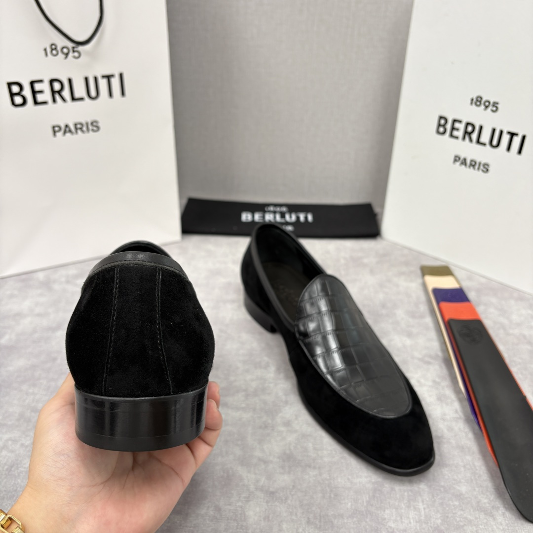 💋💍Berlut* 布鲁提 新款男士乐福鞋皮鞋 鞋面采用细腻反绒皮与仿鳄鱼纹压花牛皮拼接，反绒皮的柔软细