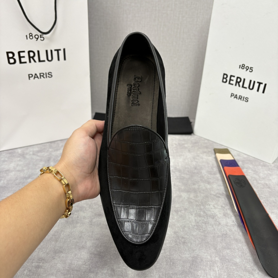 💋💍Berlut* 布鲁提 新款男士乐福鞋皮鞋 鞋面采用细腻反绒皮与仿鳄鱼纹压花牛皮拼接，反绒皮的柔软细