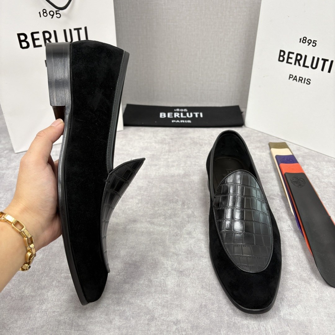 💋💍Berlut* 布鲁提 新款男士乐福鞋皮鞋 鞋面采用细腻反绒皮与仿鳄鱼纹压花牛皮拼接，反绒皮的柔软细