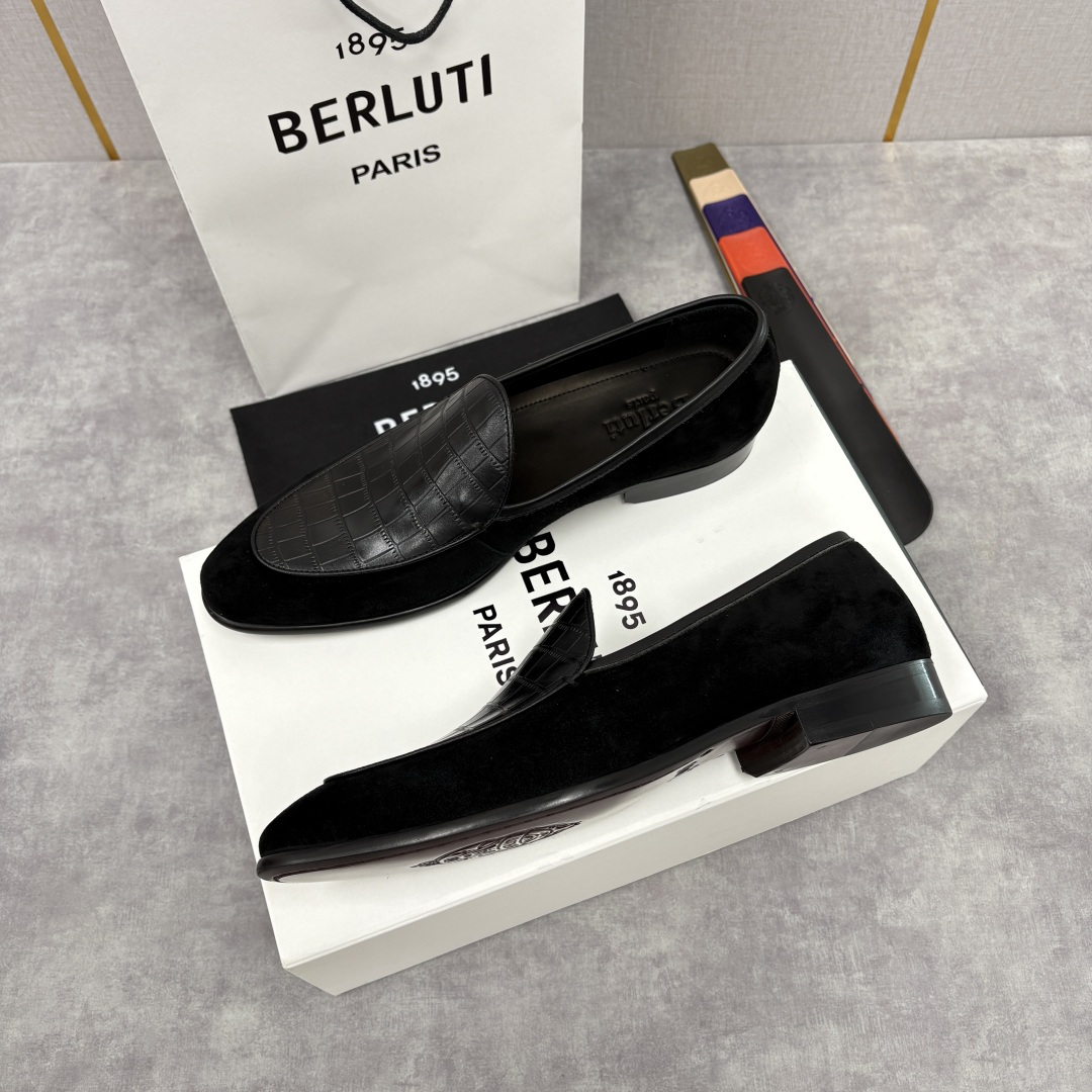 💋💍Berlut* 布鲁提 新款男士乐福鞋皮鞋 鞋面采用细腻反绒皮与仿鳄鱼纹压花牛皮拼接，反绒皮的柔软细
