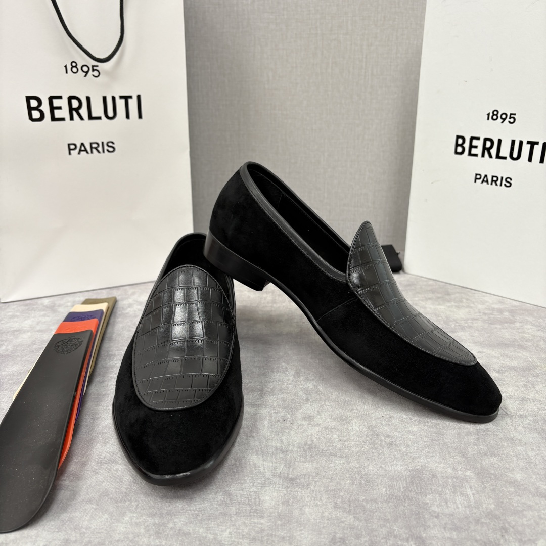 💋💍Berlut* 布鲁提 新款男士乐福鞋皮鞋 鞋面采用细腻反绒皮与仿鳄鱼纹压花牛皮拼接，反绒皮的柔软细