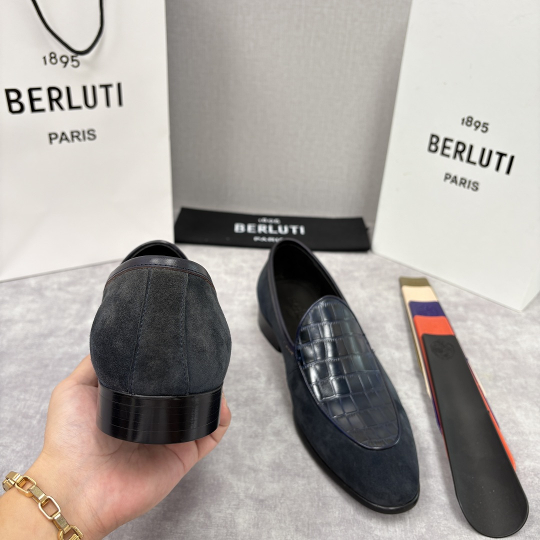 💋💍Berlut* 布鲁提 新款男士乐福鞋皮鞋 鞋面采用细腻反绒皮与仿鳄鱼纹压花牛皮拼接，反绒皮的柔软细