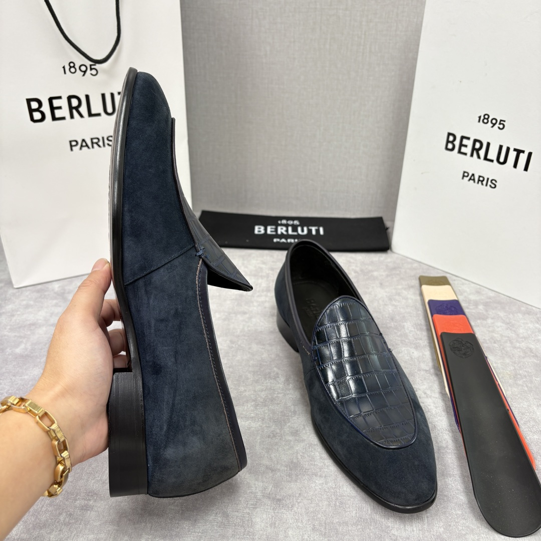 💋💍Berlut* 布鲁提 新款男士乐福鞋皮鞋 鞋面采用细腻反绒皮与仿鳄鱼纹压花牛皮拼接，反绒皮的柔软细