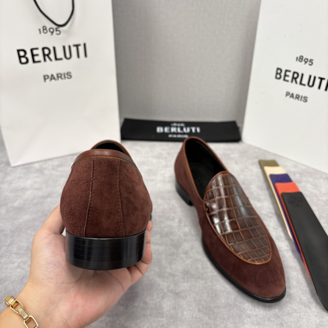 💋💍Berlut* 布鲁提 新款男士乐福鞋皮鞋 鞋面采用细腻反绒皮与仿鳄鱼纹压花牛皮拼接，反绒皮的柔软细