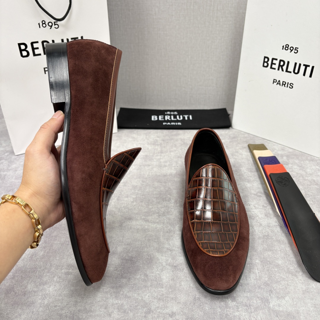 💋💍Berlut* 布鲁提 新款男士乐福鞋皮鞋 鞋面采用细腻反绒皮与仿鳄鱼纹压花牛皮拼接，反绒皮的柔软细