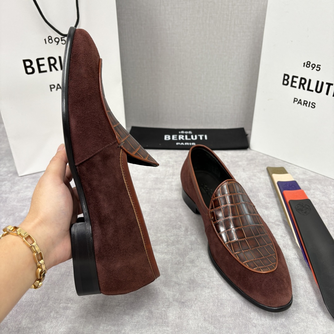 💋💍Berlut* 布鲁提 新款男士乐福鞋皮鞋 鞋面采用细腻反绒皮与仿鳄鱼纹压花牛皮拼接，反绒皮的柔软细