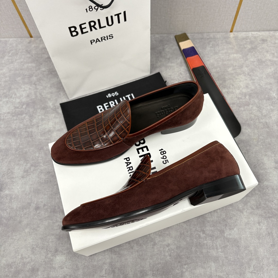 💋💍Berlut* 布鲁提 新款男士乐福鞋皮鞋 鞋面采用细腻反绒皮与仿鳄鱼纹压花牛皮拼接，反绒皮的柔软细