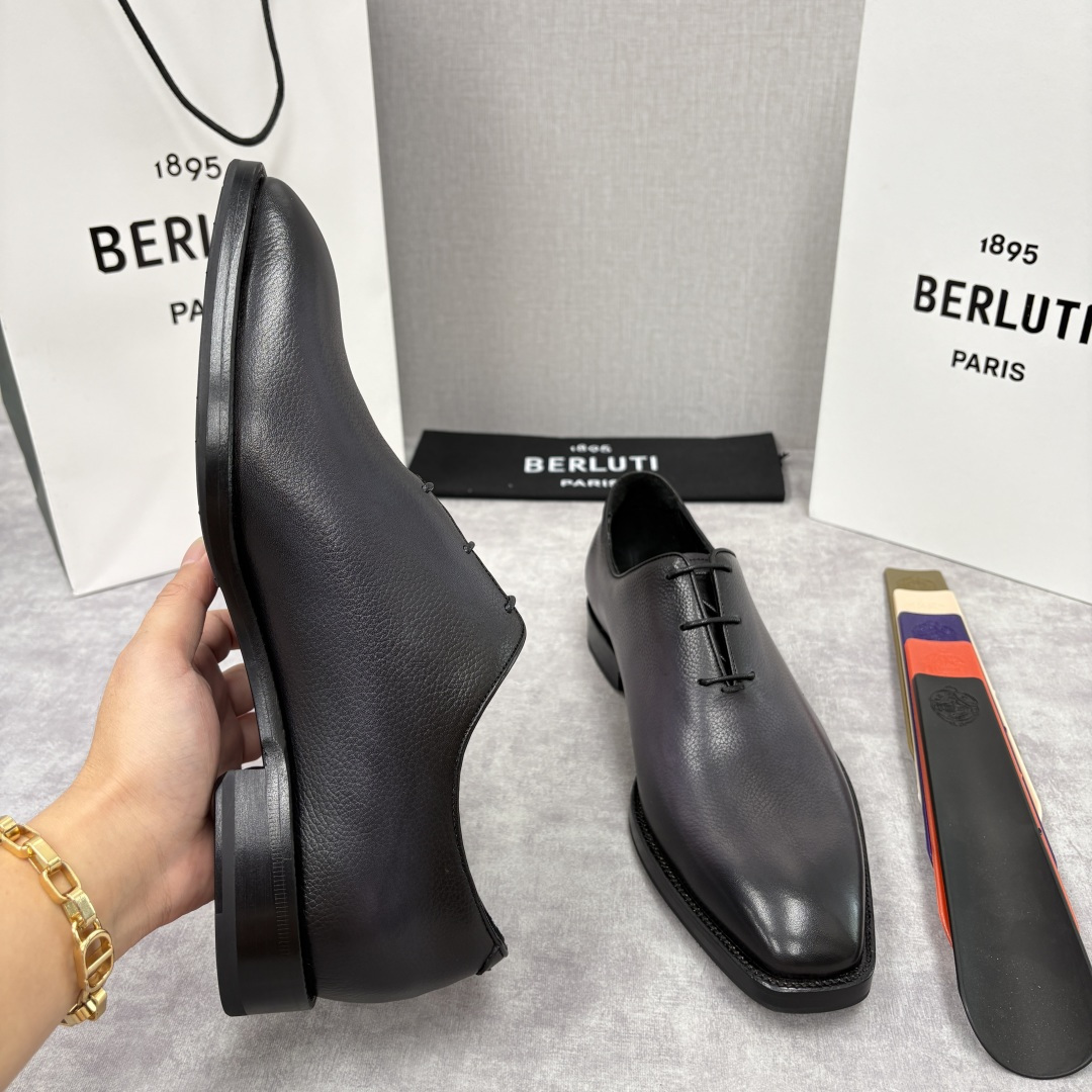 💋💍Berlut* 布鲁提 新款男士手工擦色正装鞋皮鞋上新🆕 Berlut* 对皮革的执念近乎苛刻，精选