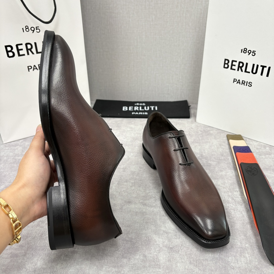 💋💍Berlut* 布鲁提 新款男士手工擦色正装鞋皮鞋上新🆕 Berlut* 对皮革的执念近乎苛刻，精选