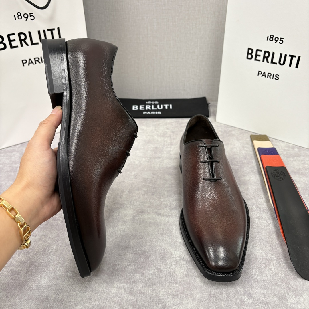 💋💍Berlut* 布鲁提 新款男士手工擦色正装鞋皮鞋上新🆕 Berlut* 对皮革的执念近乎苛刻，精选