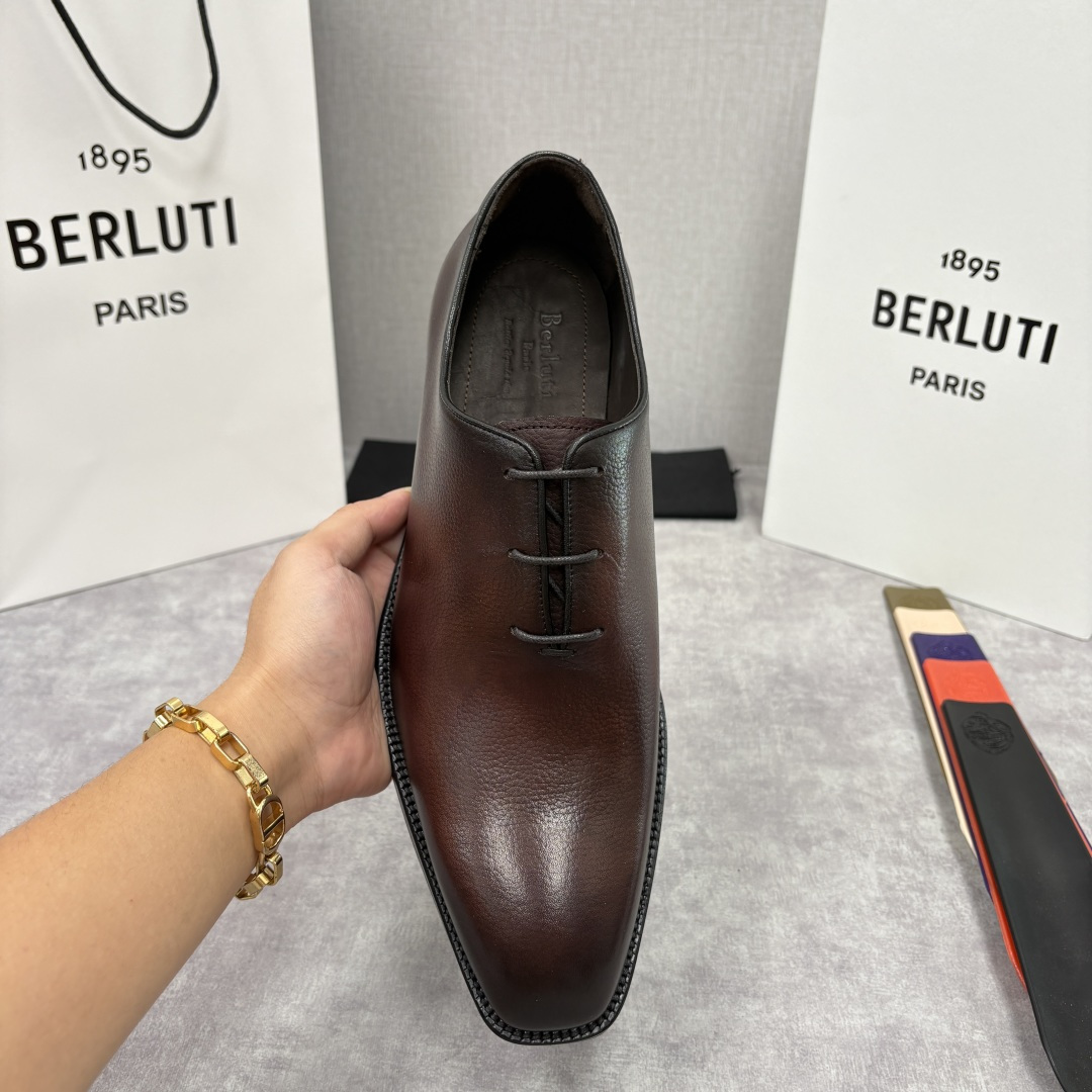 💋💍Berlut* 布鲁提 新款男士手工擦色正装鞋皮鞋上新🆕 Berlut* 对皮革的执念近乎苛刻，精选