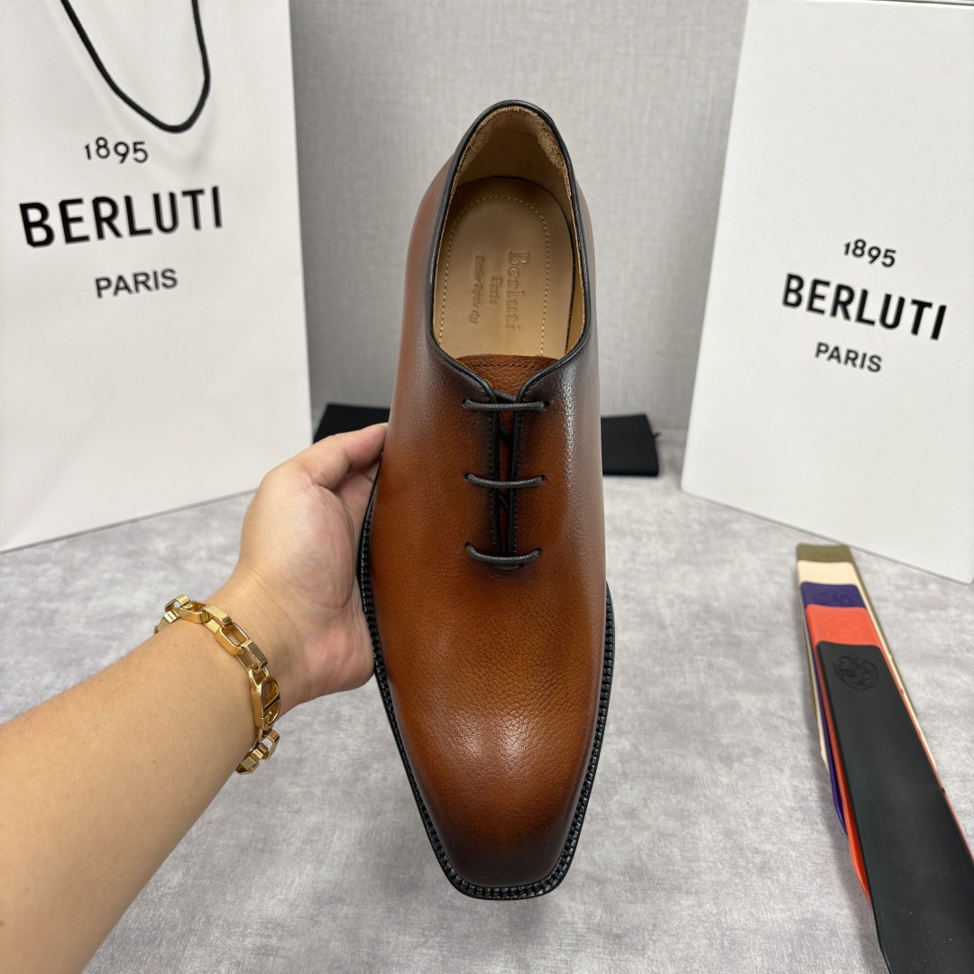 💋💍Berlut* 布鲁提 新款男士手工擦色正装鞋皮鞋上新🆕 Berlut* 对皮革的执念近乎苛刻，精选