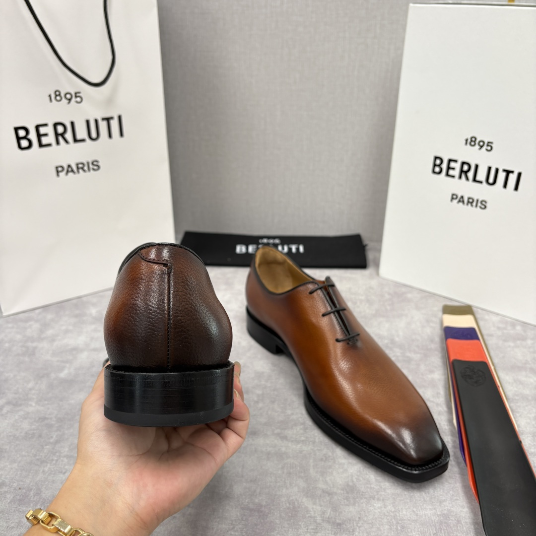 💋💍Berlut* 布鲁提 新款男士手工擦色正装鞋皮鞋上新🆕 Berlut* 对皮革的执念近乎苛刻，精选