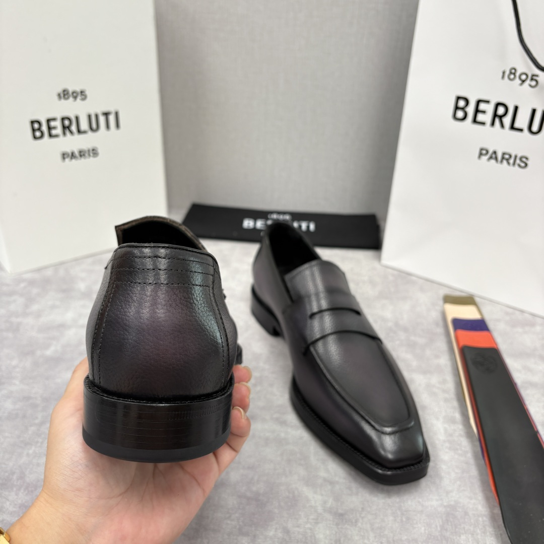 💋💍Berlut* 布鲁提 新款男士手工擦色正装鞋乐福鞋皮鞋上新🆕 以乐福鞋为载体，重新定义了“无鞋带”