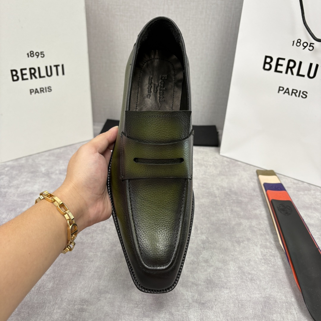 💋💍Berlut* 布鲁提 新款男士手工擦色正装鞋乐福鞋皮鞋上新🆕 以乐福鞋为载体，重新定义了“无鞋带”