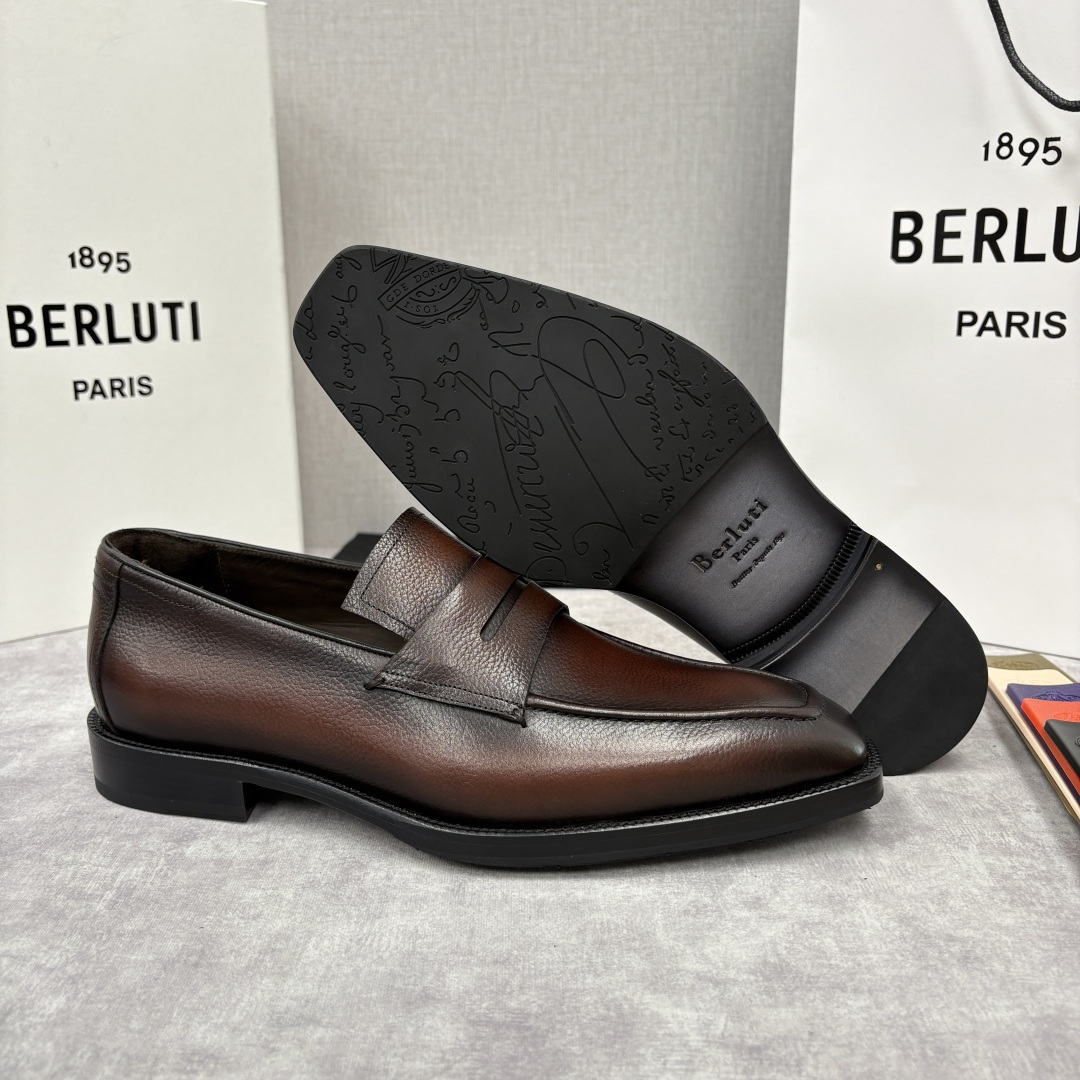 💋💍Berlut* 布鲁提 新款男士手工擦色正装鞋乐福鞋皮鞋上新🆕 以乐福鞋为载体，重新定义了“无鞋带”