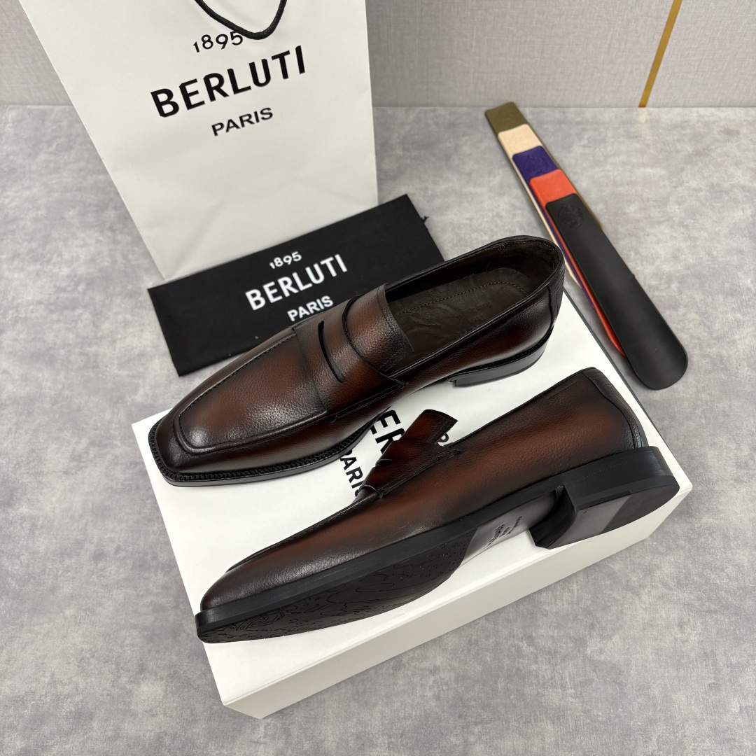💋💍Berlut* 布鲁提 新款男士手工擦色正装鞋乐福鞋皮鞋上新🆕 以乐福鞋为载体，重新定义了“无鞋带”