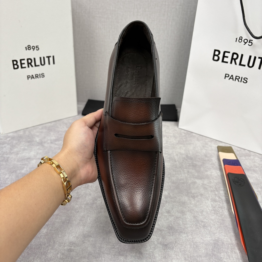 💋💍Berlut* 布鲁提 新款男士手工擦色正装鞋乐福鞋皮鞋上新🆕 以乐福鞋为载体，重新定义了“无鞋带”