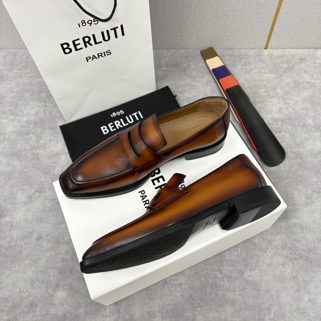 💋💍Berlut* 布鲁提 新款男士手工擦色正装鞋乐福鞋皮鞋上新🆕 以乐福鞋为载体，重新定义了“无鞋带”