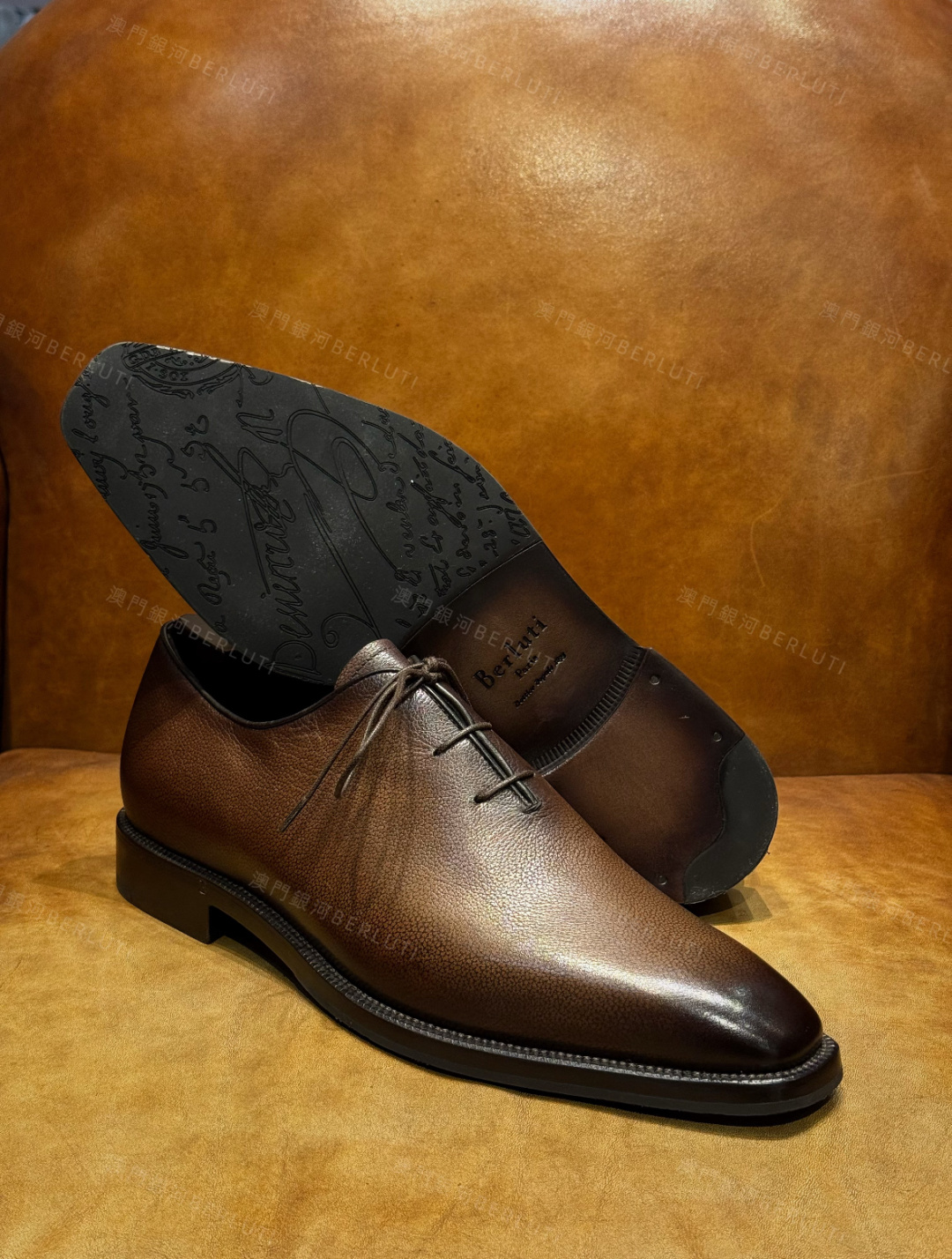 💋💍Berlut* 布鲁提 新款男士手工擦色正装鞋乐福鞋皮鞋上新🆕 以乐福鞋为载体，重新定义了“无鞋带”