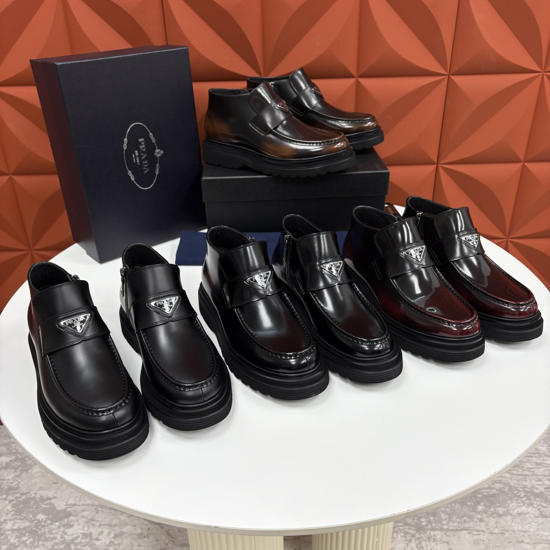 💋💍P家 普拉-达 Prad* 男士亮面厚底短靴 踝靴：经典与先锋的摩登碰撞 采用进口亮面开边珠擦色牛皮