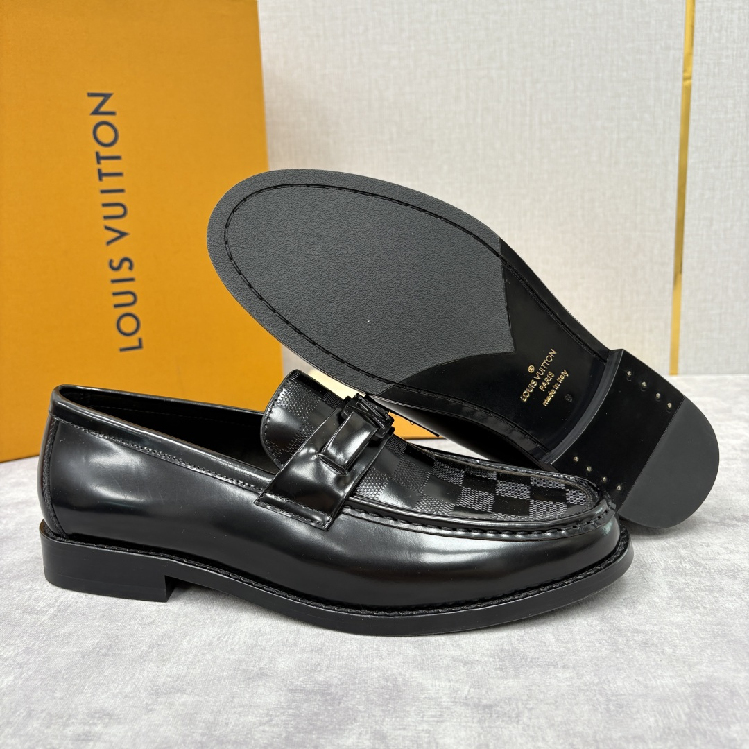 💋💍L家新品 LOUI* 乐福鞋皮鞋 官方 9,350 本款Major乐福鞋皮鞋 采用品牌标志性的 Da