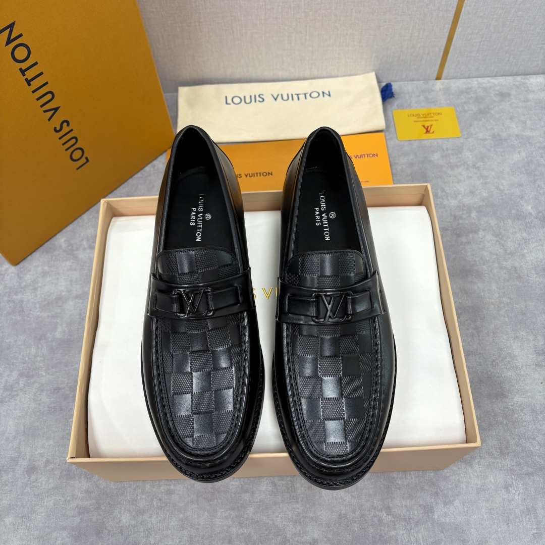 💋💍L家新品 LOUI* 乐福鞋皮鞋 官方 9,350 本款Major乐福鞋皮鞋 采用品牌标志性的 Da